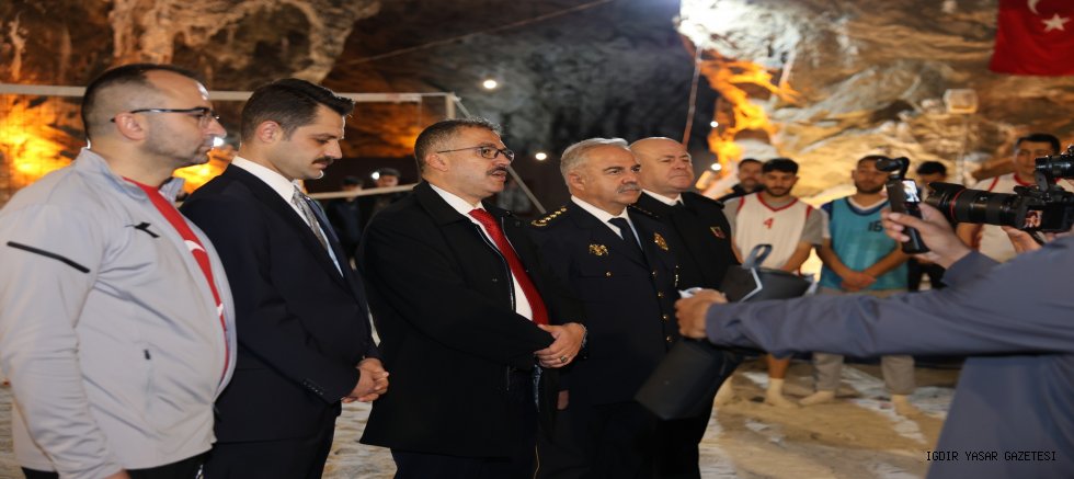 Nefes Açan Etkinlik: Tuzluca Tuz Mağarası'nda