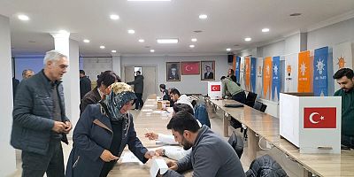 Iğdır'da Ak Parti Belediye Başkanlığı İçin Temayül Yoklaması Gerçekleştirdi